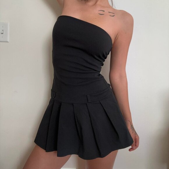 black little bandeau tube strapless pleated mini dress - Picture 2 of 3